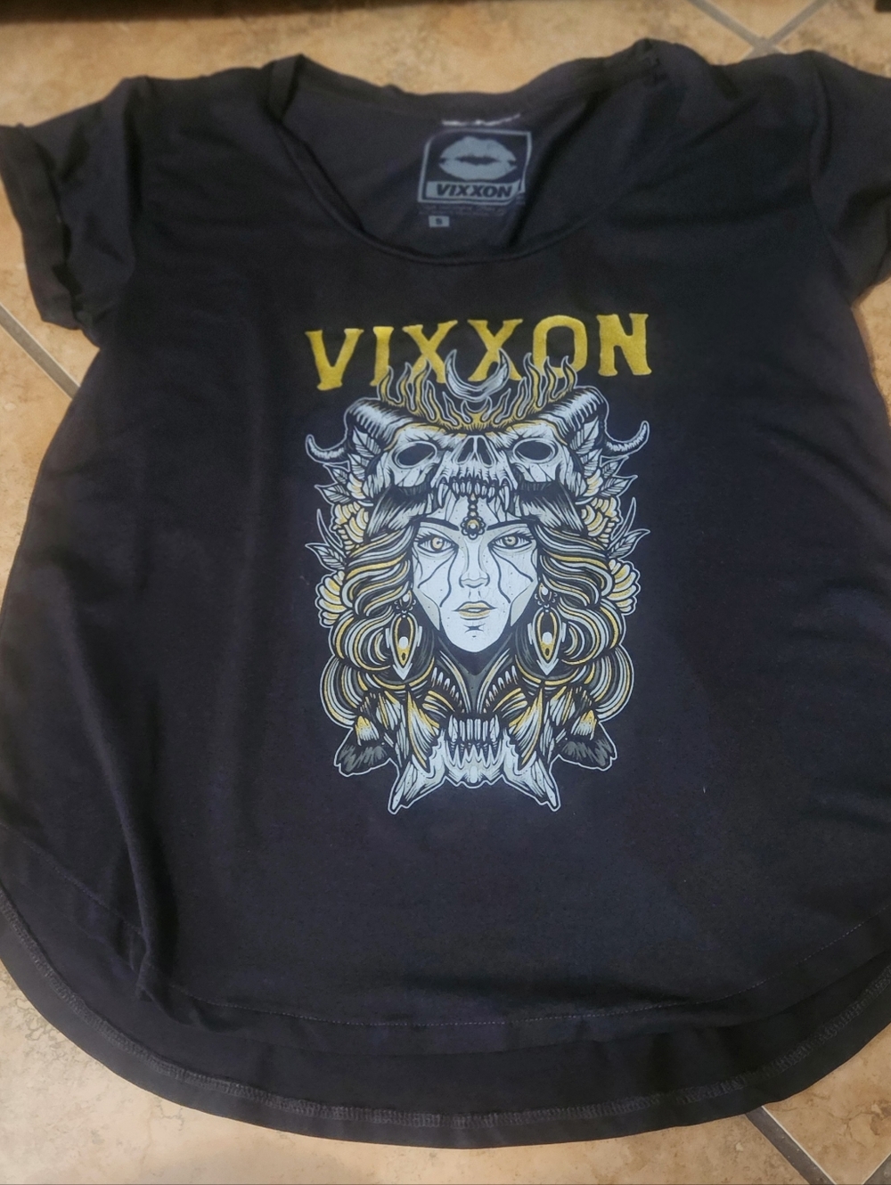 Vixxon Women's T Shirt